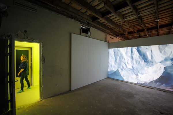 MAASTRICHT - Tentoonstelling New Grounds van Viewmaster Projects en Video Power in het Kunstfrontgebouw.